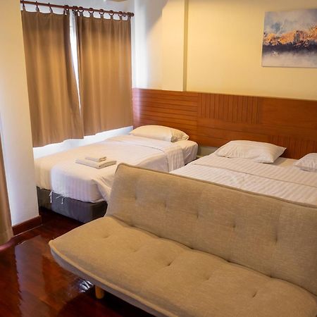 Baan Chuan Chom Pattaya Hotel Exterior photo