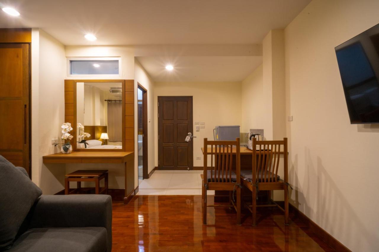 Baan Chuan Chom Pattaya Hotel Exterior photo